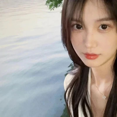 2025好看的微信头像女生