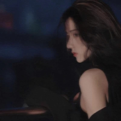 2025好看的微信头像女生