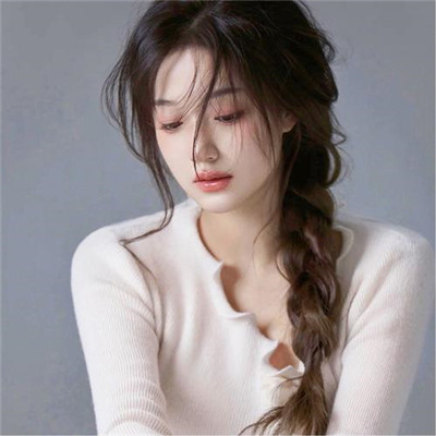 适合2025的头像女