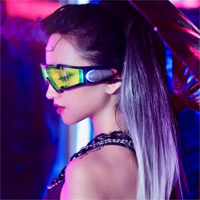 适合2025的头像女