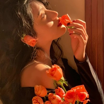 适合2025的头像女