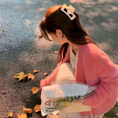 适合2025的头像女