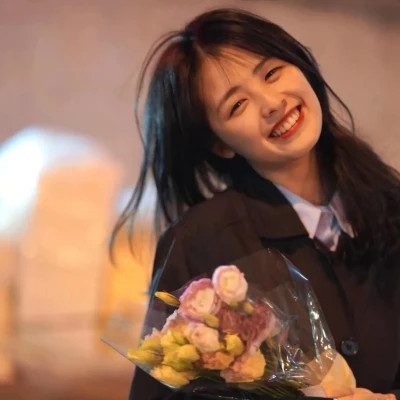 适合2025的头像女