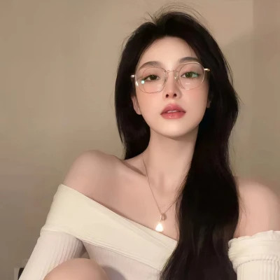 适合2025的头像女