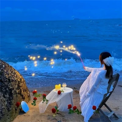 适合2025的头像女