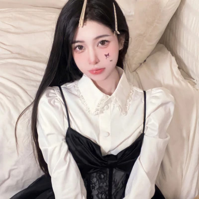 成熟稳重气质女人头像