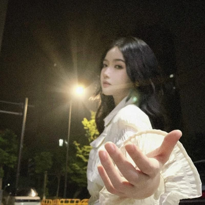 2025流行宝藏真人情侣头像