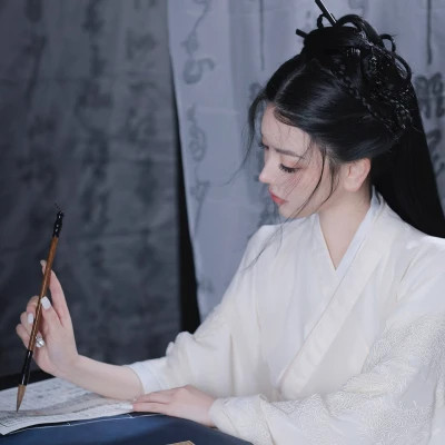 2025流行宝藏真人情侣头像
