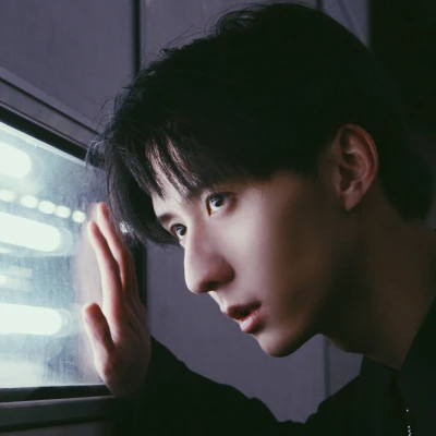 2025新款好看的男头像