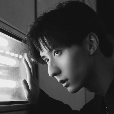 2025颜值爆表的黑白男生头像
