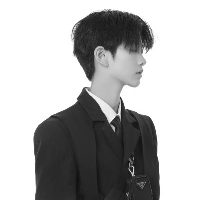 男生头像黑白真人