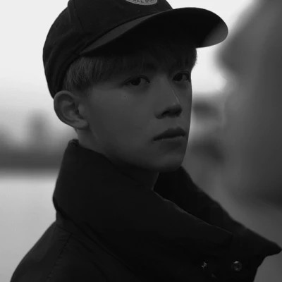 男生头像黑白真人