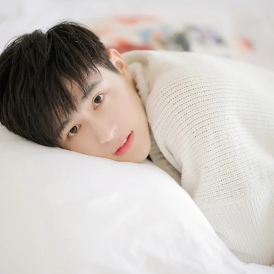 2025头像最新版的男生