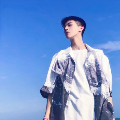 2025新款帅气最火好看头像男