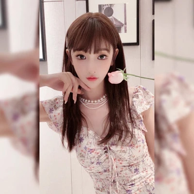 好看的白边女生头像