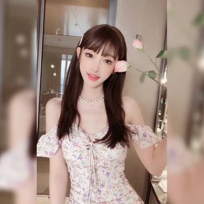 好看的白边女生头像