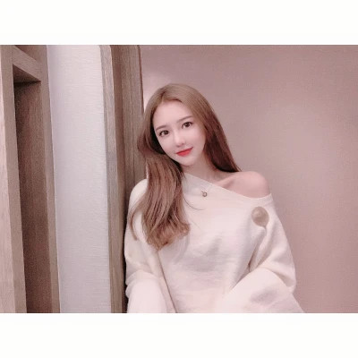 好看的白边女生头像