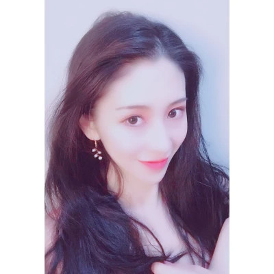 白边女头