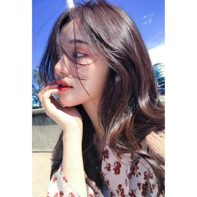 白边女头