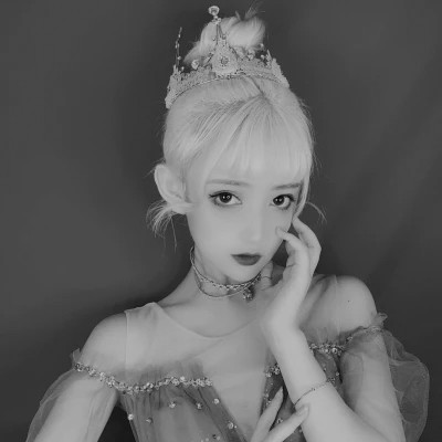 真人版黑白系闺蜜头像
