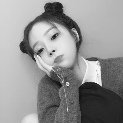 真人版黑白系闺蜜头像