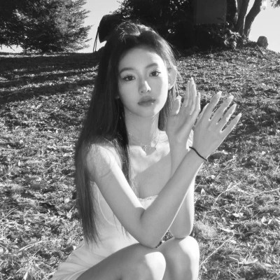 女生头像闺蜜真人黑白