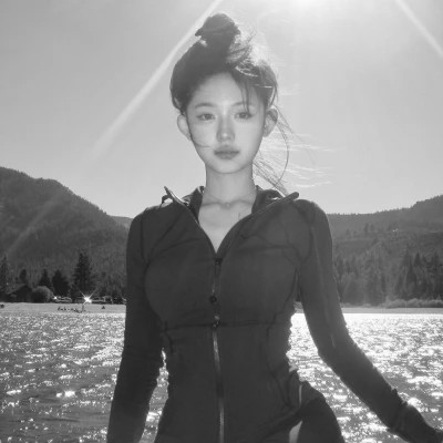 女生头像闺蜜真人黑白