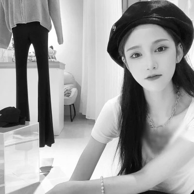 黑白少女闺蜜头像真人