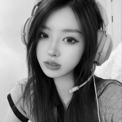 黑白少女闺蜜头像真人
