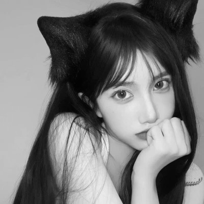 黑白少女闺蜜头像真人