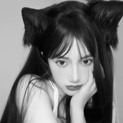 黑白少女闺蜜头像真人