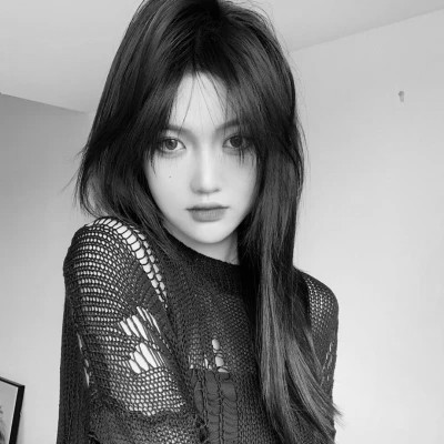 黑白少女闺蜜头像真人