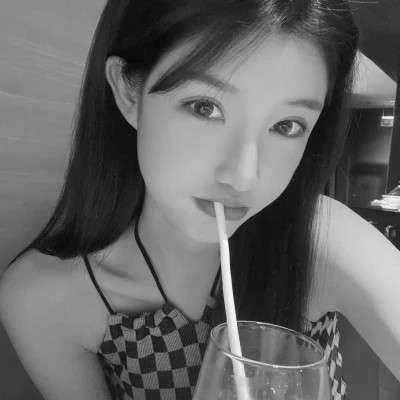 黑白少女闺蜜头像真人