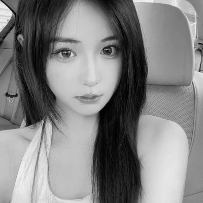 黑白少女闺蜜头像真人
