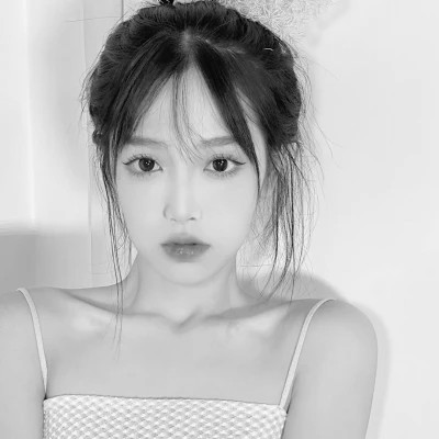 黑白少女闺蜜头像真人