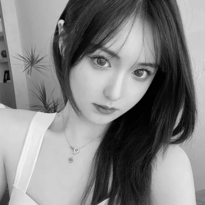 黑白少女闺蜜头像真人