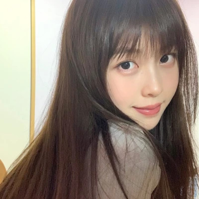 真人头像女闺蜜头像