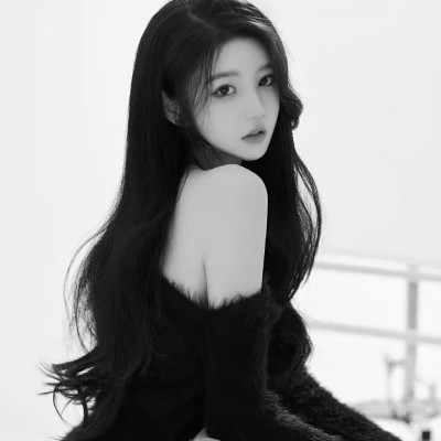 黑白4人女生闺蜜头像真人