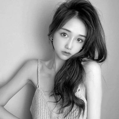 黑白4人女生闺蜜头像真人