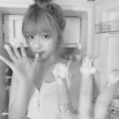 闺蜜头像黑白四人真人女