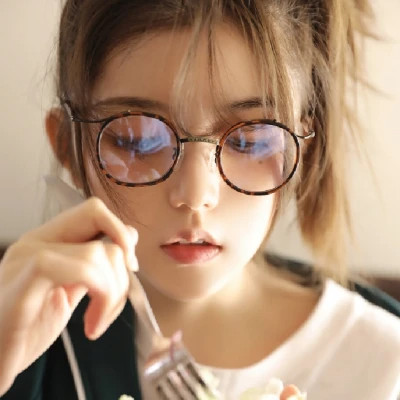颜值超高的女生头像真人