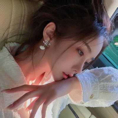 颜值超高的女生头像真人