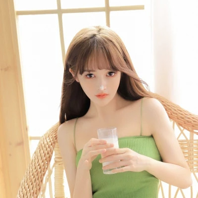 温柔简约女生头像