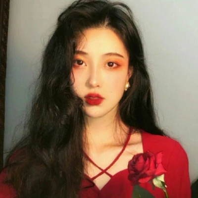 2025最吉利的头像美女