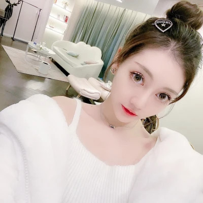 2025永久不换的头像真人女