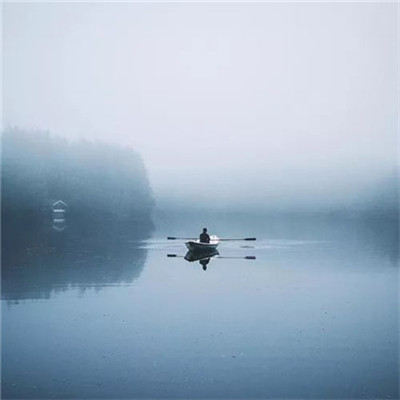 2025微信头像男生成熟沉稳