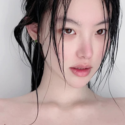 2025全新爆火真人女生头像