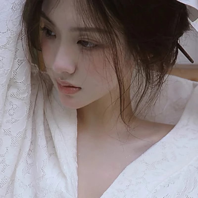 2025全新爆火真人女生头像