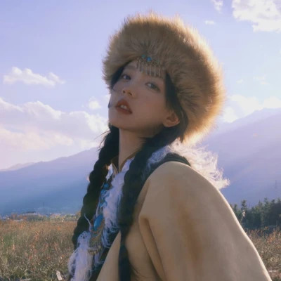 2025全新爆火真人女生头像