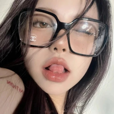 2025全新爆火真人女生头像